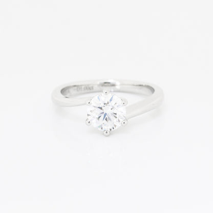 Azalea Solitaire 18k White Gold 6-Prong twisted Band Round Brilliant Diamond Engagement Ring Setting 18k白金六爪扭臂求婚鑽石戒指款式