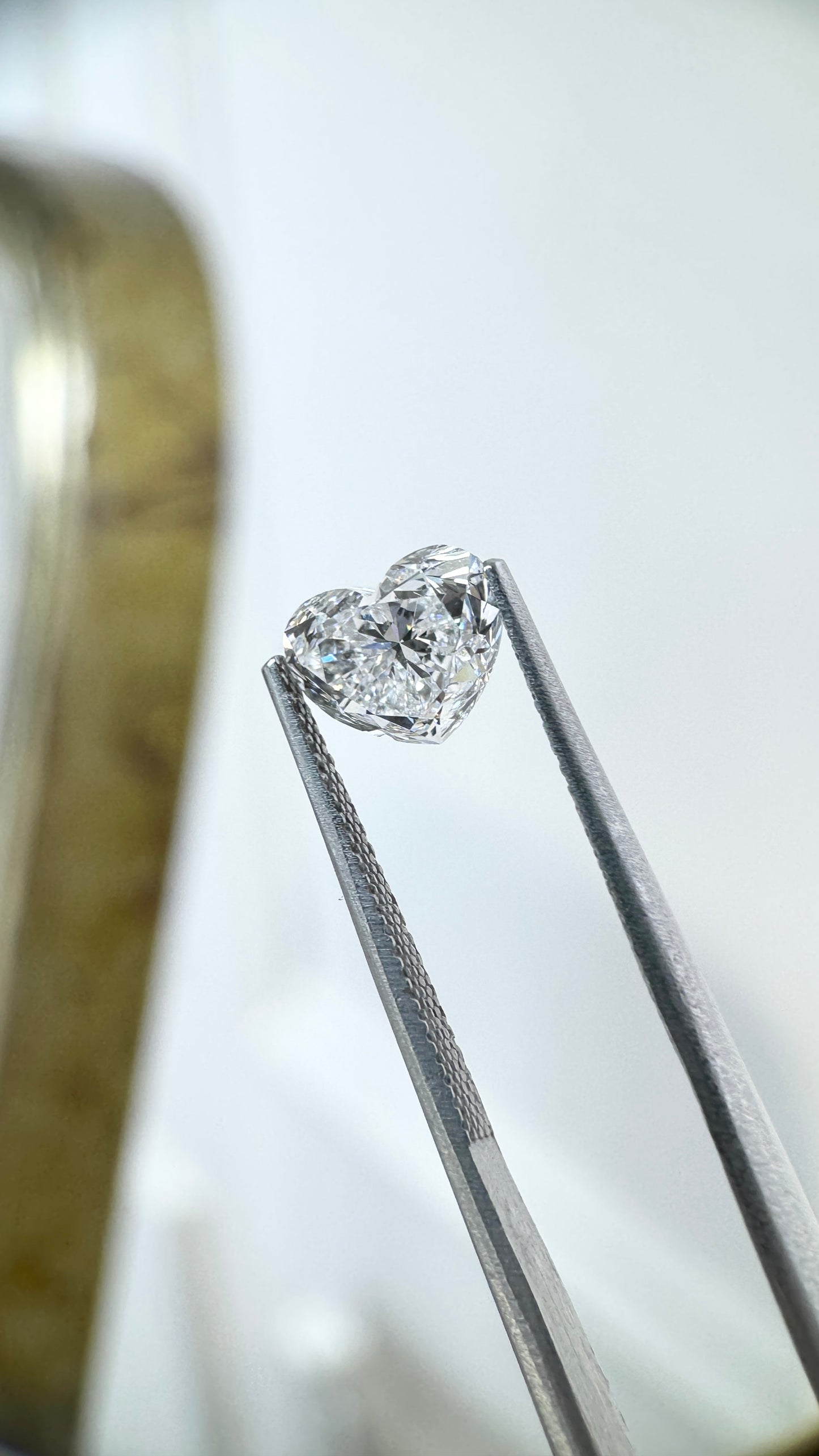 Heart-shaped Natural Diamond 2.01ct D VVS1 2ex None with GIA Certificate