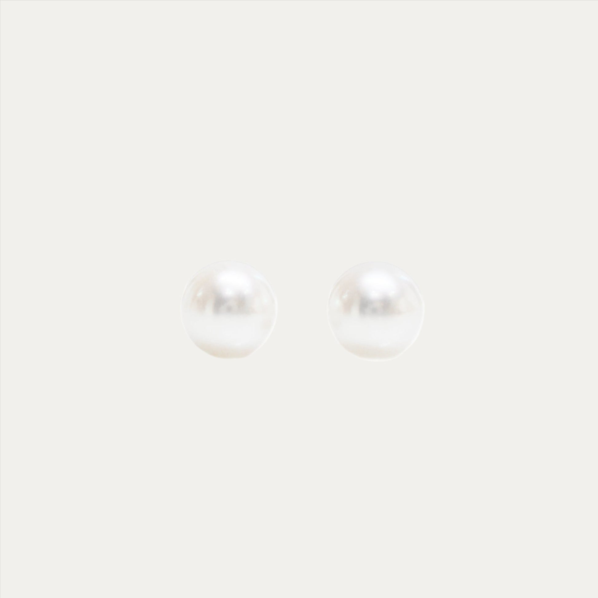 18k White Gold Japanese Akoya Pearl Stud Earrings 18k白金日本阿古屋Akoya珍珠耳環 8-8.5mm