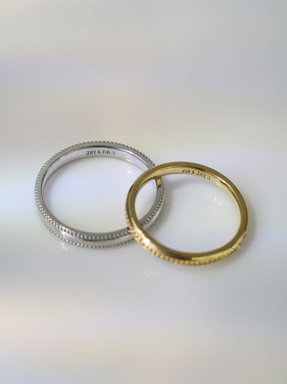 My One and Only 18k Yellow / White Gold Beaded Wedding Rings
結婚對戒／情侶對戒
18k白金/黃金轆珠邊工藝手工戒指