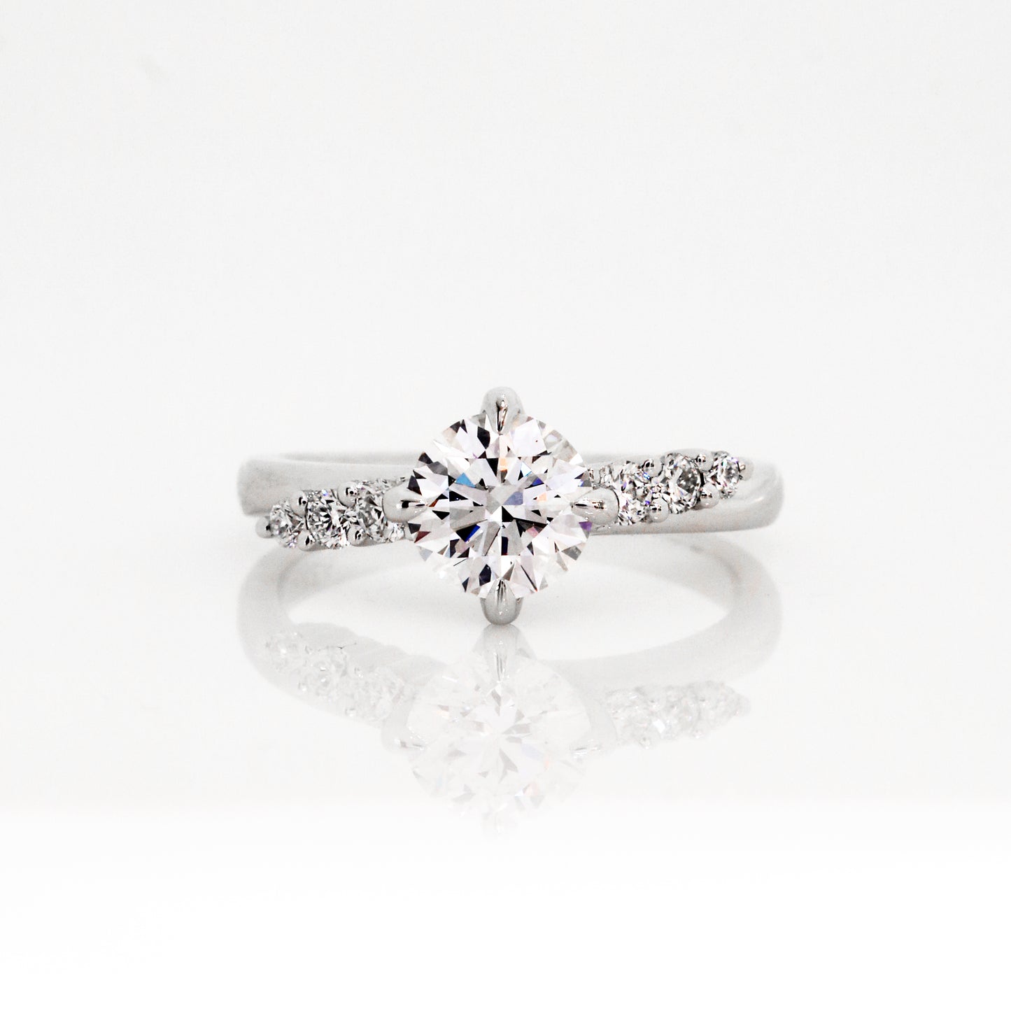 Daphne Vintage-Engagement Rings-Patrea Jewelry,GIA 鑽戒 香港, GIA certified diamond rings Hong Kong, 1 carat diamond ring price HK, Bespoke diamond jewelry HK, customize diamond ring hk, diamond ring hk, 求婚戒指 推薦 2026, 訂造鑽戒 價錢, Engagement Ring hong kong, customize engagement ring, 求婚鑽石戒指款式, 求婚戒指 香港, proposal ring hk, 訂婚 戒指 價錢