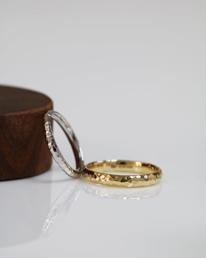18K White and Yellow Gold Hammered Classic Wedding Bands 結婚對戒／情侶對戒 18K黃金/白金匠人手作金工鎚紋戒指