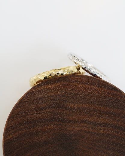 18K White and Yellow Gold Hammered Classic Wedding Bands 結婚對戒／情侶對戒 18K黃金/白金匠人手作金工鎚紋戒指