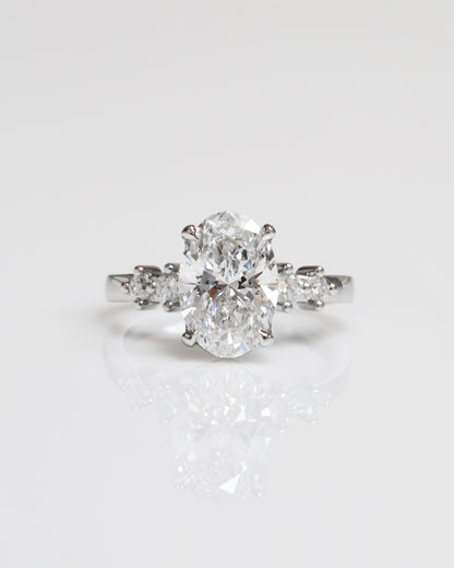 18k White Gold 4-Prong Oval Brilliant Diamond Engagement Ring 18k白金四爪蛋形橢圓形求婚鑽石戒指