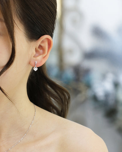 18k White Gold Round Brilliant Diamond Dangling Earrings 18k白金鑽石耳環