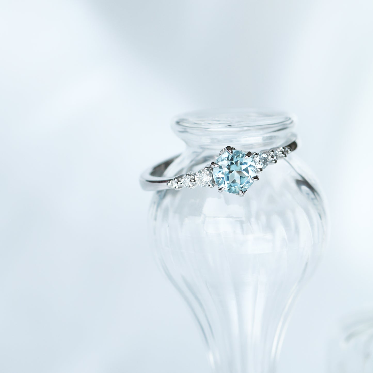Janice Aquamarine-Rings,Patrea Jewelry,birthstone jewelry Hong Kong, Aquamarine jewelry hk, Bespoke gemstone jewelry HK, Luxury aquamarine 18k gold, 海藍寶首飾 推薦, 天然海藍寶石, 藍寶石 珠寶 香港, Jewelry HK Online, 海藍 寶 價格