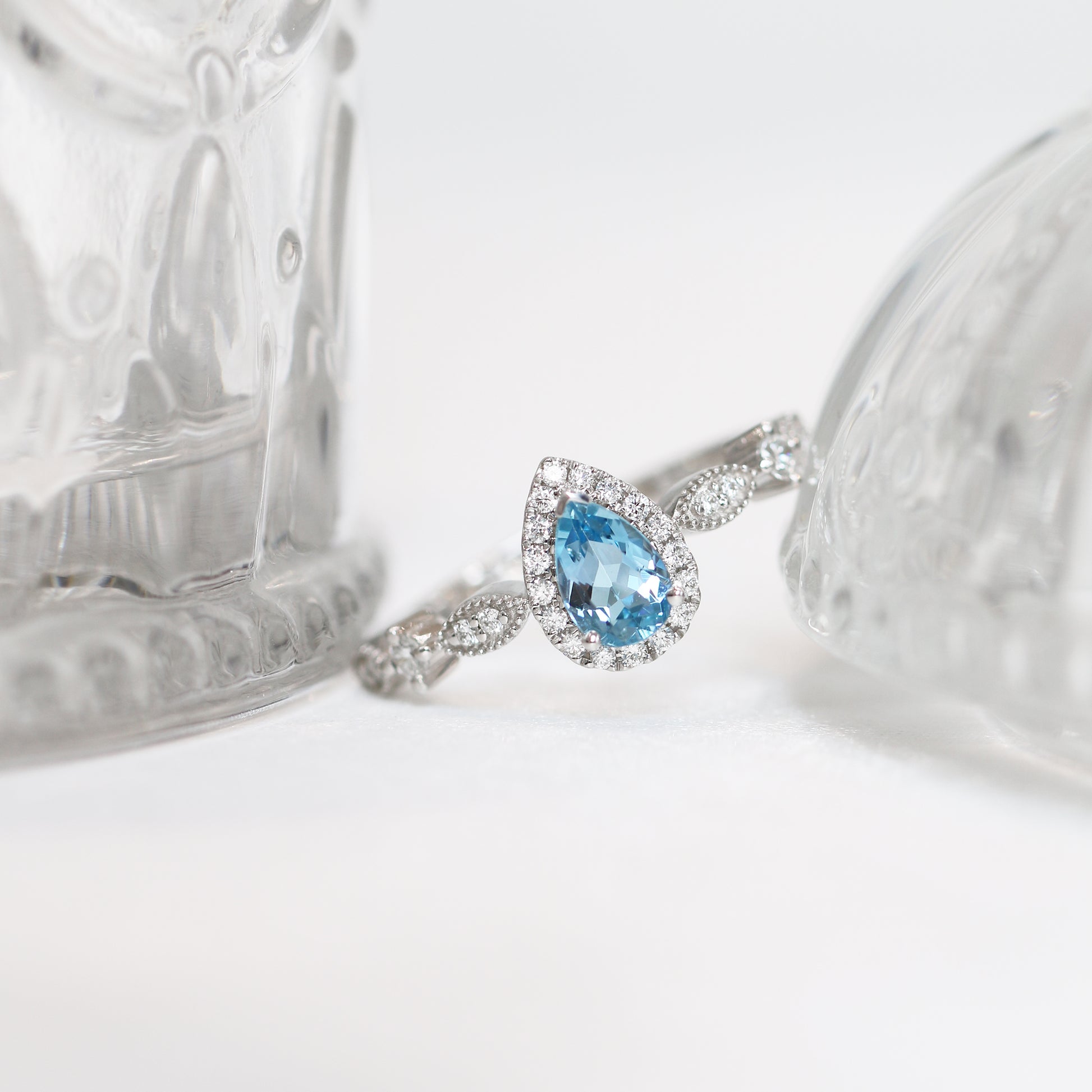 Jenni Santa Maria Aquamarine-Rings,Patrea Jewelry,birthstone jewelry Hong Kong, Aquamarine jewelry hk, Bespoke gemstone jewelry HK, Luxury aquamarine 18k gold, 海藍寶首飾 推薦, 天然海藍寶石, 藍寶石 珠寶 香港, Jewelry HK Online, 海藍 寶 價格