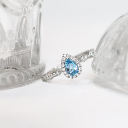 Jenni Santa Maria Aquamarine-Rings,Patrea Jewelry,birthstone jewelry Hong Kong, Aquamarine jewelry hk, Bespoke gemstone jewelry HK, Luxury aquamarine 18k gold, 海藍寶首飾 推薦, 天然海藍寶石, 藍寶石 珠寶 香港, Jewelry HK Online, 海藍 寶 價格
