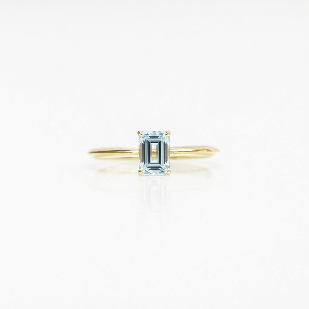 Ula Aquamarine-Rings,Patrea Jewelry,birthstone jewelry Hong Kong, Aquamarine jewelry hk, Bespoke gemstone jewelry HK, Luxury aquamarine 18k gold, 海藍寶首飾 推薦, 天然海藍寶石, 藍寶石 珠寶 香港, Jewelry HK Online, 海藍 寶 價格