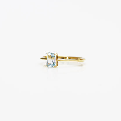 Ula Aquamarine-Rings,Patrea Jewelry,birthstone jewelry Hong Kong, Aquamarine jewelry hk, Bespoke gemstone jewelry HK, Luxury aquamarine 18k gold, 海藍寶首飾 推薦, 天然海藍寶石, 藍寶石 珠寶 香港, Jewelry HK Online, 海藍 寶 價格