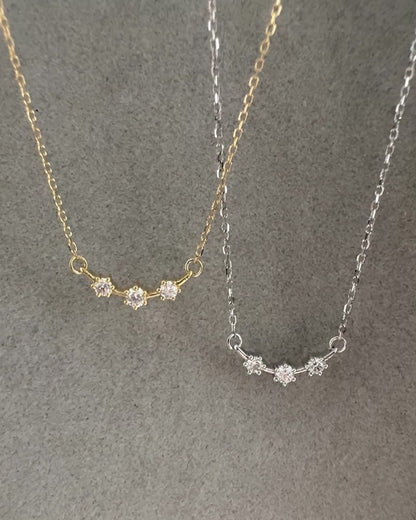 18k Gold Smile Diamond Necklace (White/Rose/Yellow Gold)