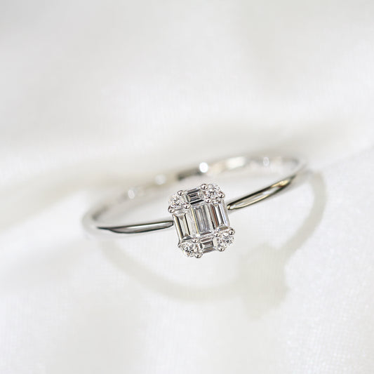 18k白金祖母綠切割鑽石戒指 18k White Gold Baguette Step-cut Mini Size Diamond Ring