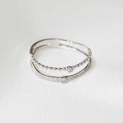 18k白金兩行鑽石排戒側面 18k White Gold 2-Row Diamond Ring on side view
