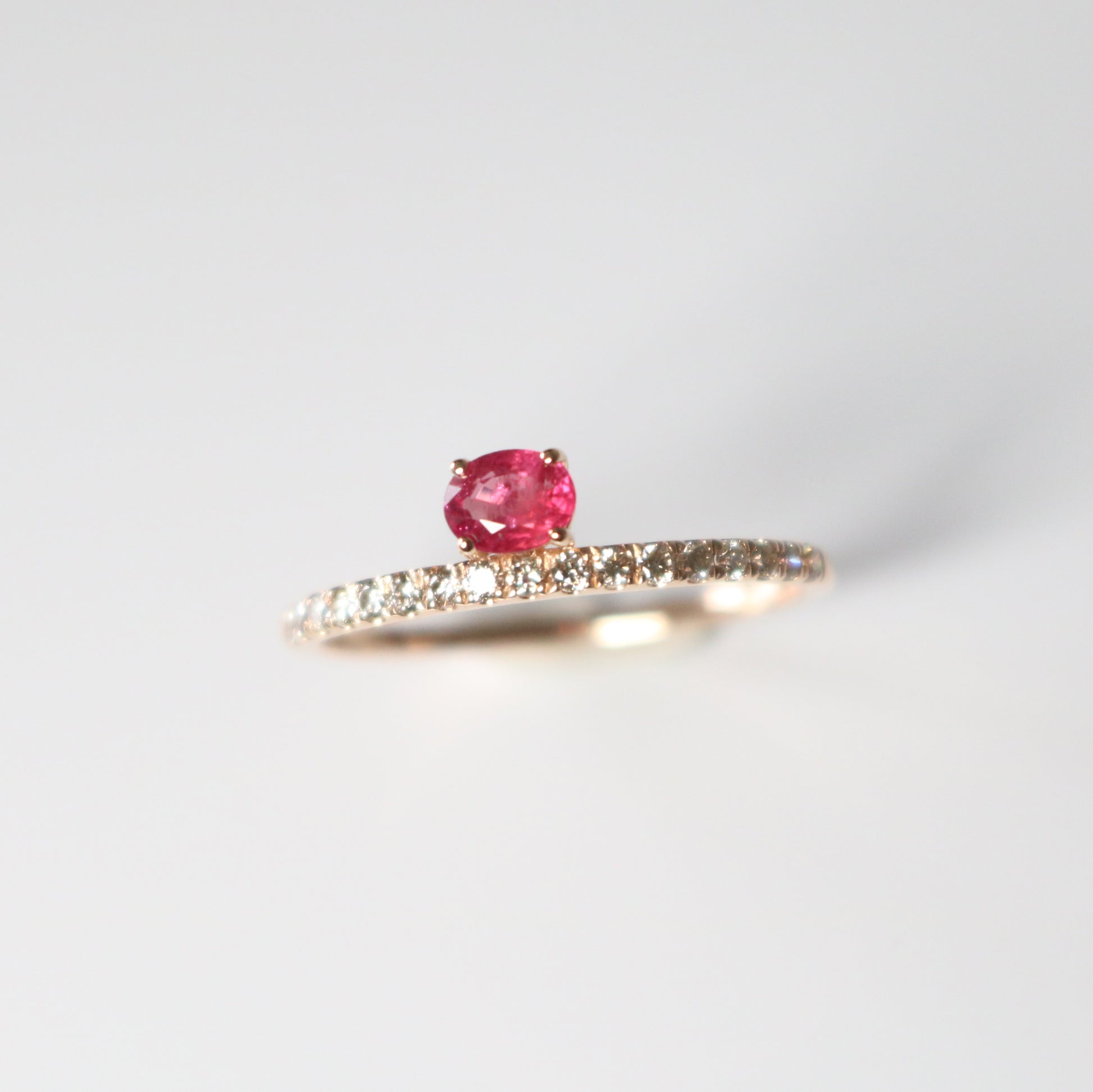 18k玫瑰金紅寶石鑽石戒指 18k Rose Gold Ruby Half Eternity Ring