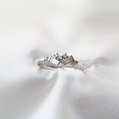 18k白金長方切割鑽石戒指 18k White Gold Scattered Baguette Diamond Ring