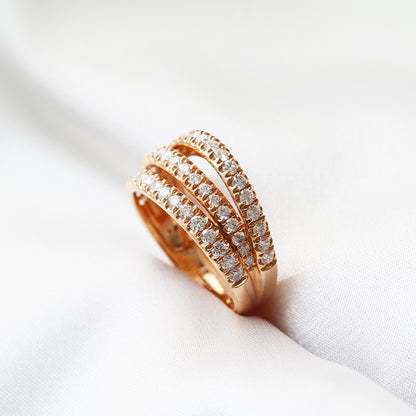 18k玫瑰金三排鑽石戒指側面 18k Rose Gold 3-row Eternity Diamond Ring side view