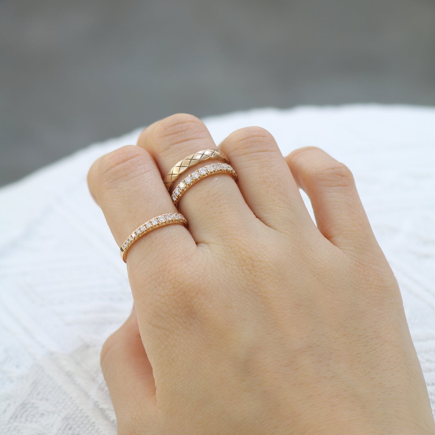 三隻18k玫瑰金漸層鑽石條戒 Three 18k Rose Gold Graduated French Pavé Diamond Ring on hand